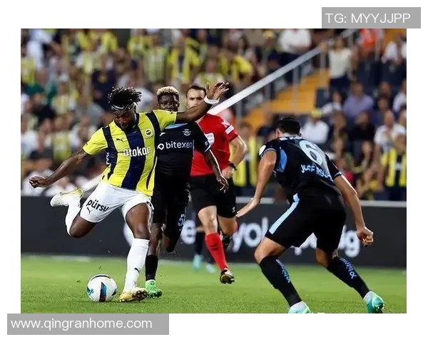 突发消息欧联官宣球星离队球迷集体不舍送别泪洒看台 突发消息欧联官宣球星离队球迷集体不舍送别泪洒看台