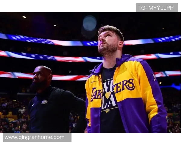 东契奇场上惊人举动引发球迷激烈讨论到底发生了什么 东契奇场上惊人举动引发球迷激烈讨论到底发生了什么